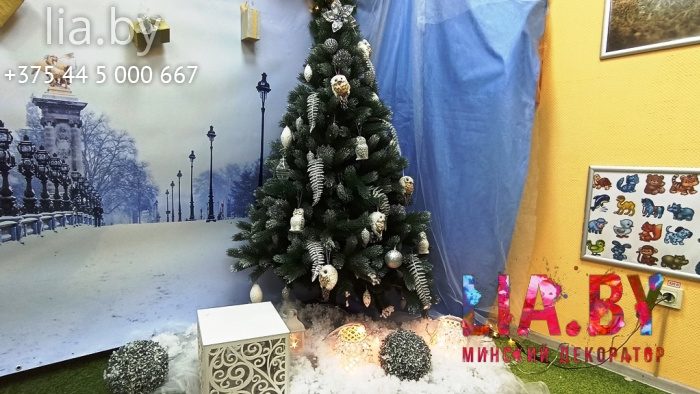 Новогодняя фотозона в детской студии Лучики