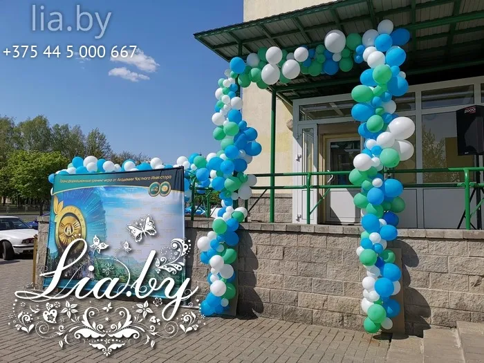 гирлянда из разноразмерных шаров