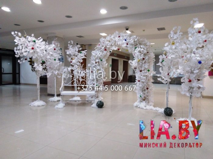 Белый лес из гинкго-билобы, арка, деревья, лавка