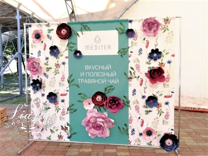 Баннер ПВХ с бумажными цветами